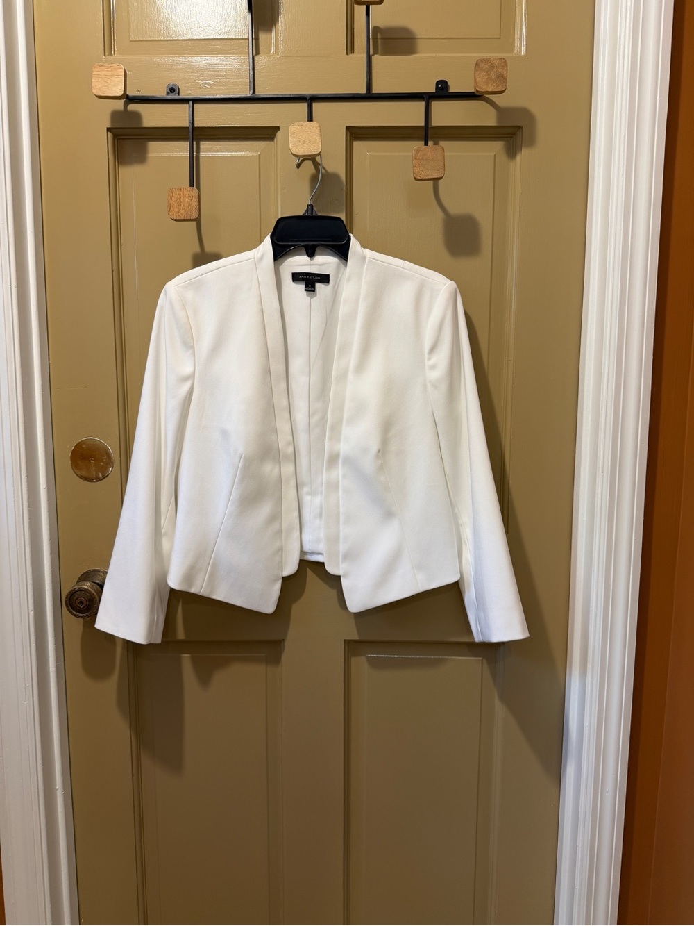 Ann Taylor White Open-Front Cropped Blazer